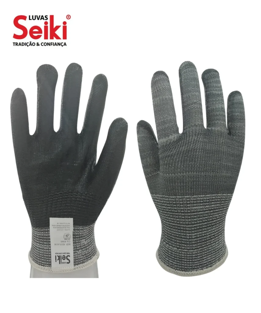 Luva de segurança confeccionada com poliamida e polietileno de alta densidade com alma de aço. Emborrachada na palma e face palmar dos dedos. Acabamento com látex e overloque no punho. Marca Seiki CA 40661 - Referência 8205.00