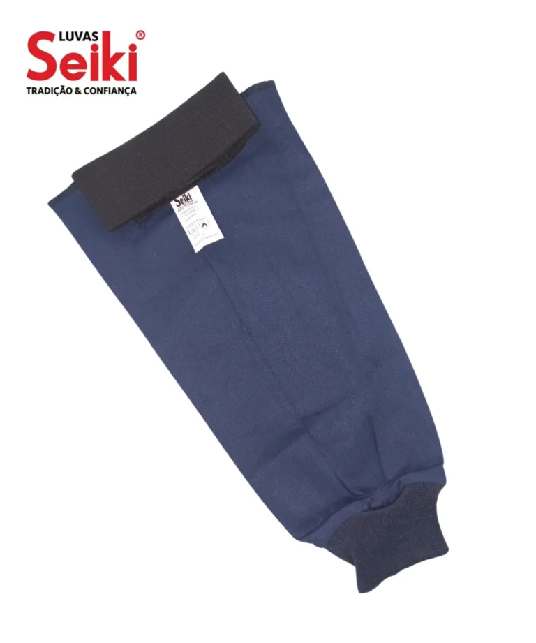 Manga de proteção confeccionada em lona de algodão, com acabamento em overloque, punho com látex e elástico. Marca Seiki CA 43487 - Referência 5590.40